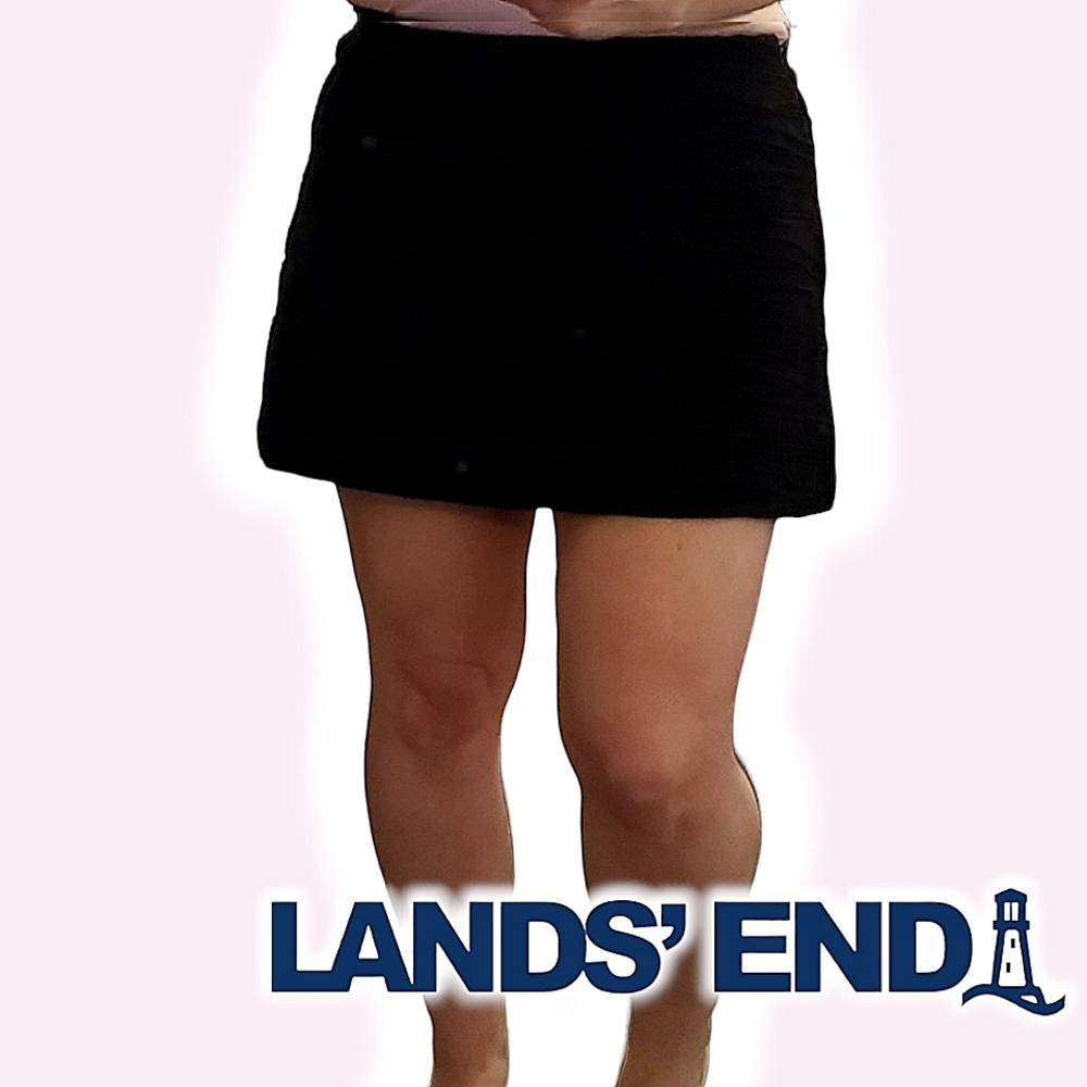LANDS' END | Women's black textured stripe swim-bottom sport skirt. Size 10